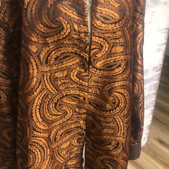 DANIEL ELLISSA MEN’S PAISLEY LONG SLEEVE COAT. 3XL. Copper Metallic. - Picture 2 of 3